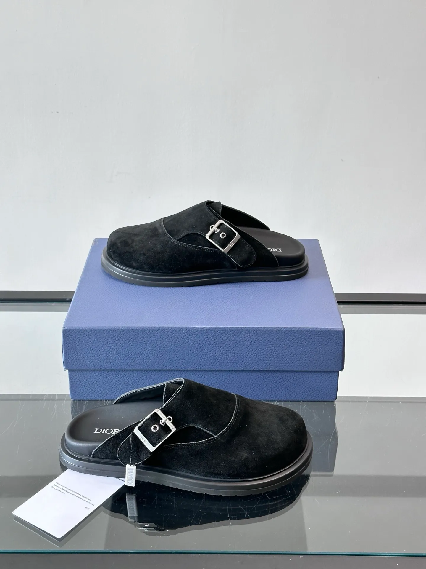 p360 "Dio＊" new men's printed toe-toe mules, classic presbyopia pattern + black EVA sole, low-key and high-end! Baotou design + metal buckle, perfect details, more comfortable and stable to wear✨, very versatile for daily outings or light luxury occasions. Oblique print is Dior's signature element. It is highly recognizable and full of fashion sense. It is a must-have for quality enthusiasts! 👟 size：38-44